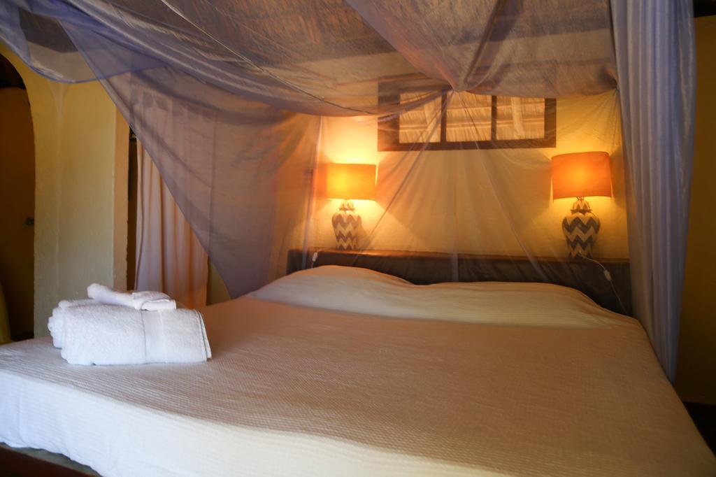 Hotel Bahia De La Luna Arroyo Cruz Eksteriør bilde